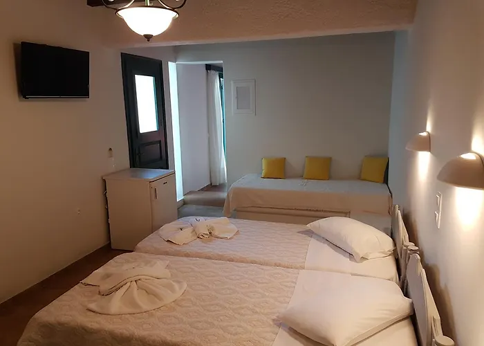 Archipelagos * Naxos City